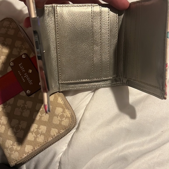 Wallets - Picture 4 of 5